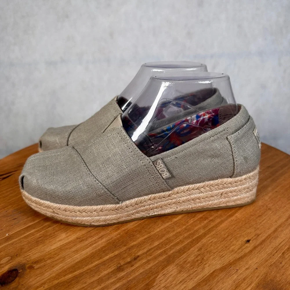 Skechers BOBS Highlights 2.0 Shoes Womens 6.5 Taupe Good Espadrille Wedge